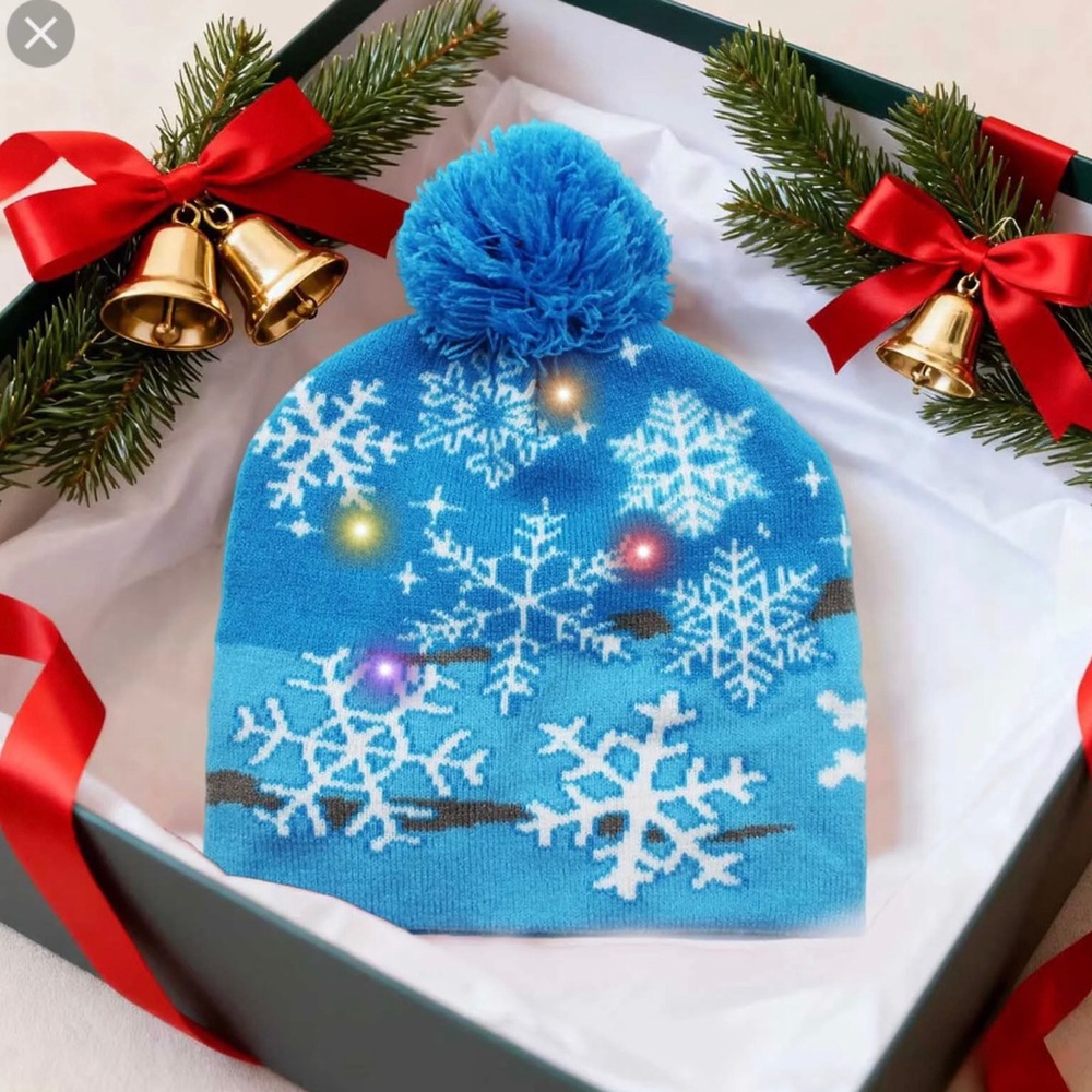 Kids Light up Blue Snowflake Pom-Pom Beanie Hat